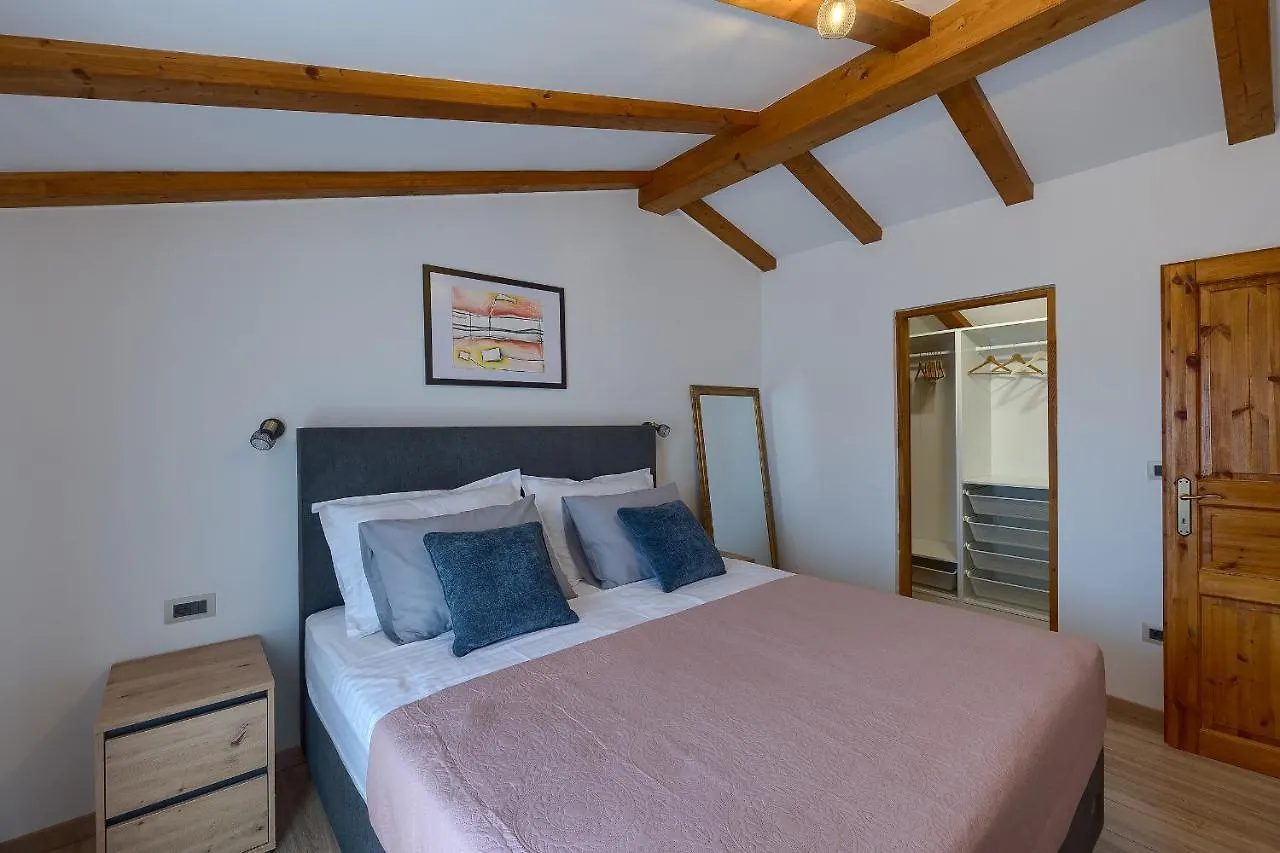 Villa Tonin - House For 6 Guests With Backyard, Pool And Whirlpool In Marcana Istria, Ferienhaus Istrien קרואטיה