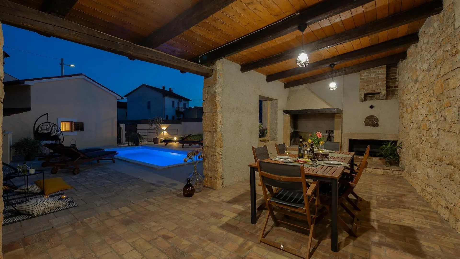 Villa Tonin: Istrian Retreat with Pool and Whirlpool Marcana Croatia