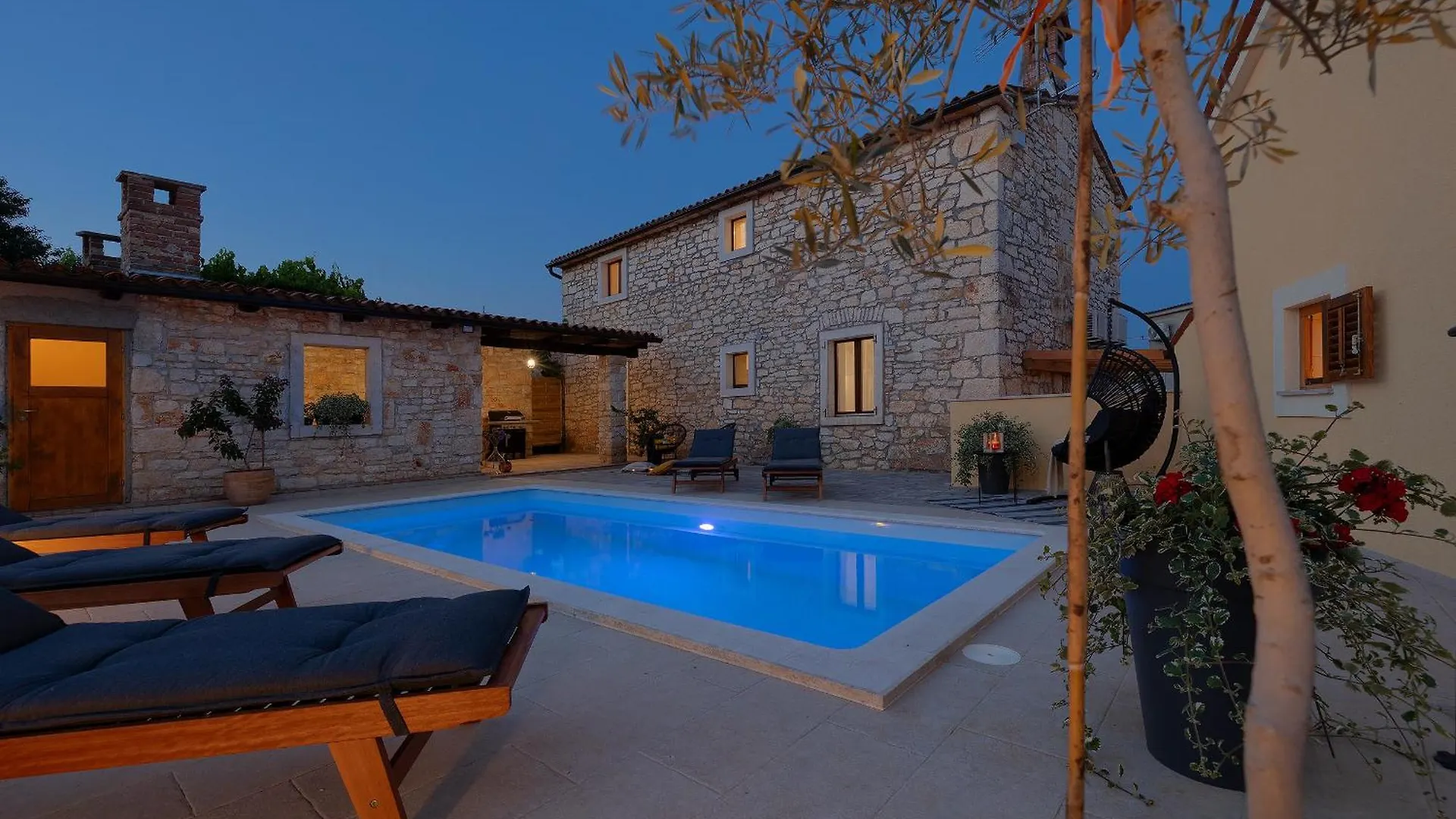 Villa Tonin: Istrian Retreat with Pool and Whirlpool Marcana