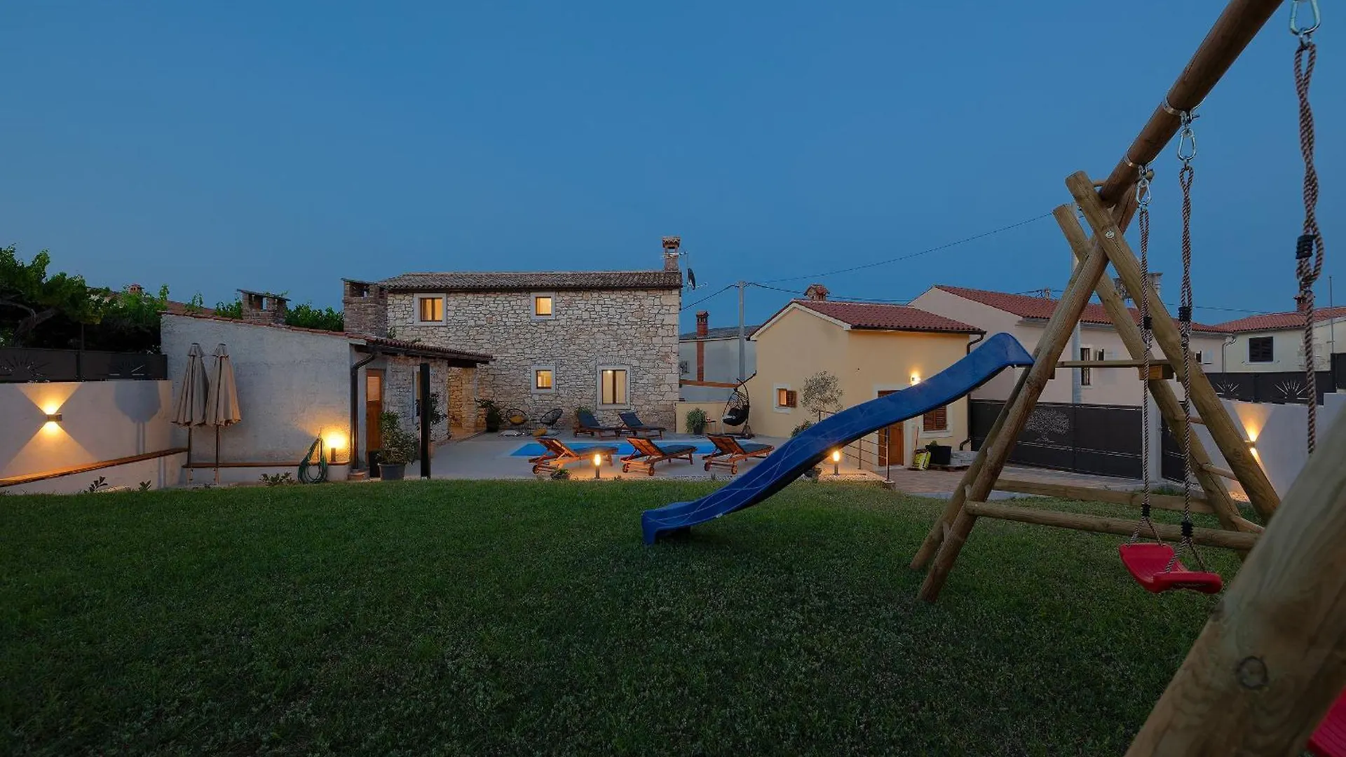 Villa Tonin: Istrian Retreat with Pool and Whirlpool Marcana