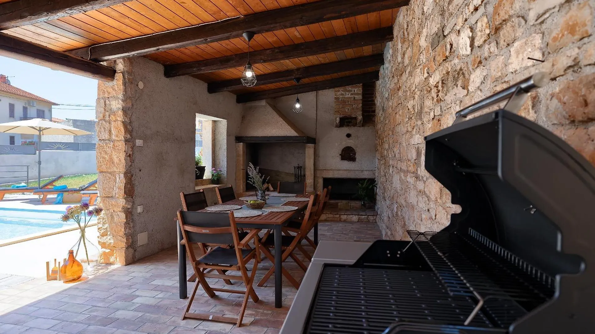 Villa Tonin: Istrian Retreat with Pool and Whirlpool Marcana