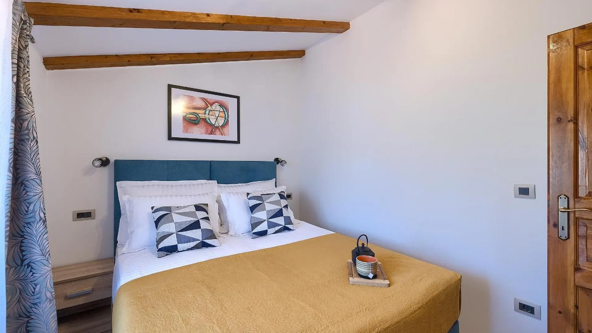 Villa Tonin - House For 6 Guests With Backyard, Pool And Whirlpool In Marcana Istria, Ferienhaus Istrien